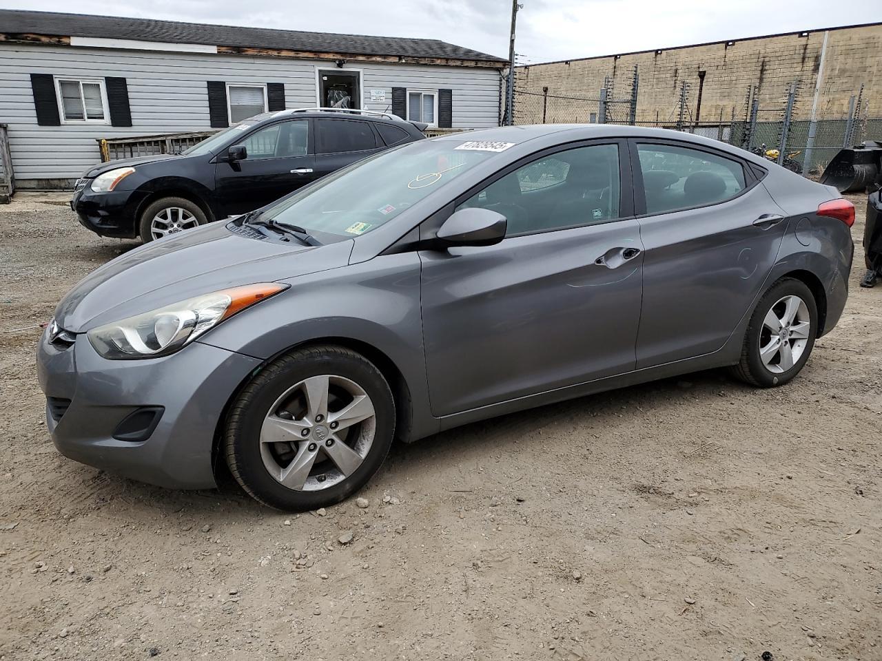 2013 HYUNDAI ELANTRA GL