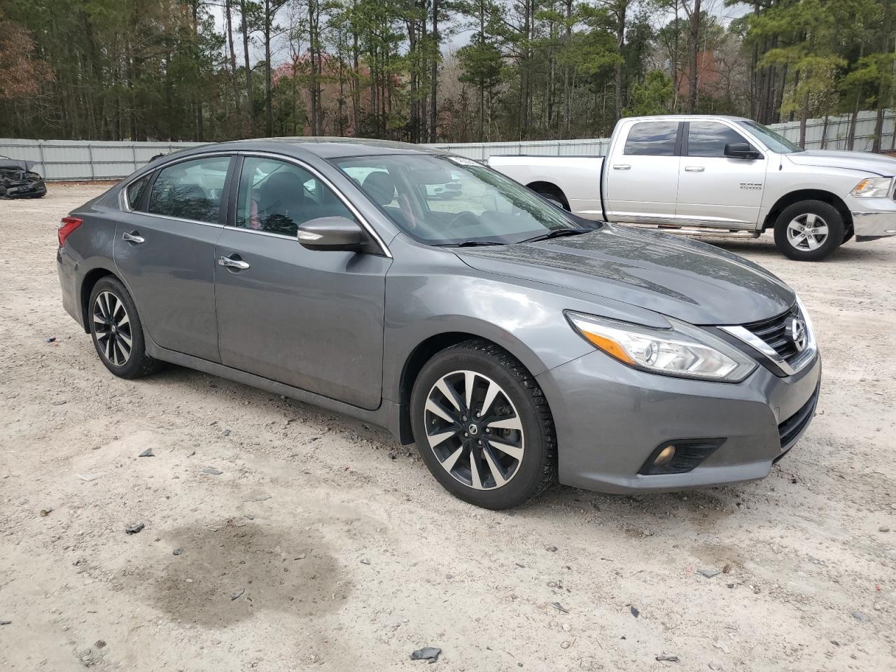2017 NISSAN ALTIMA 2.5 - Фото 4