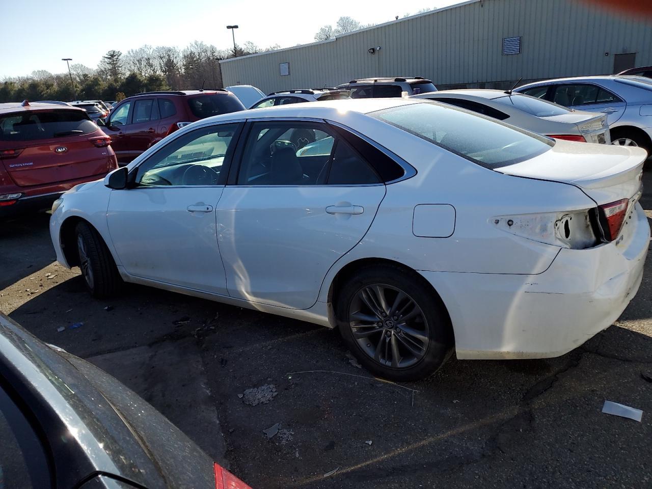 2016 TOYOTA CAMRY LE - Фото 2