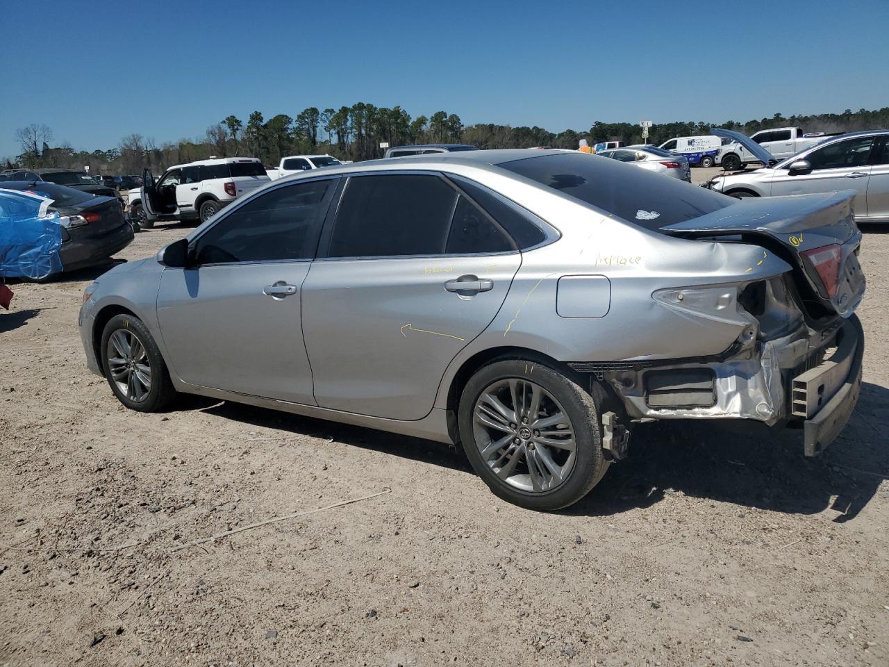 2015 TOYOTA CAMRY LE - Image 2