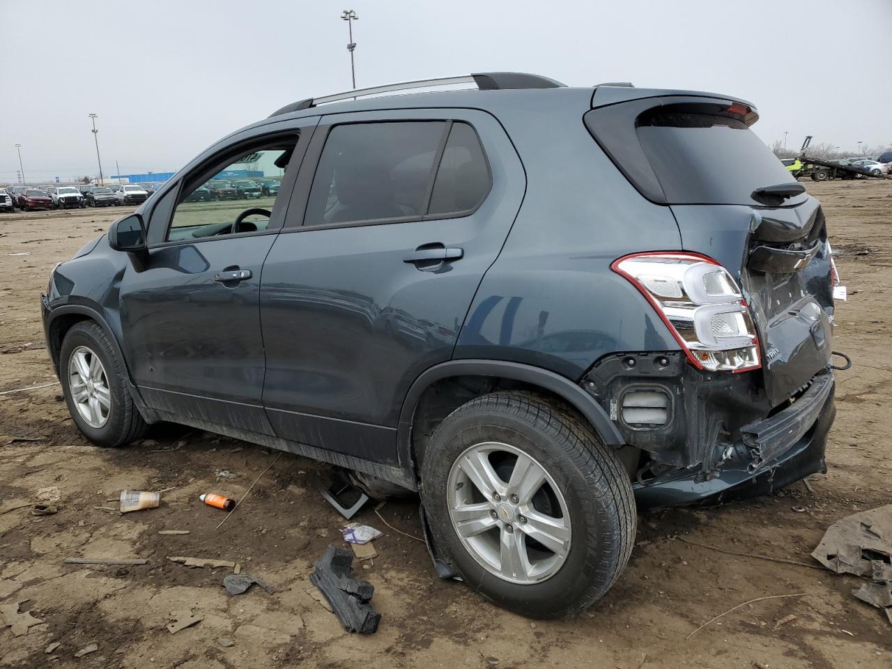 2021 CHEVROLET TRAX 1LT - Фото 2