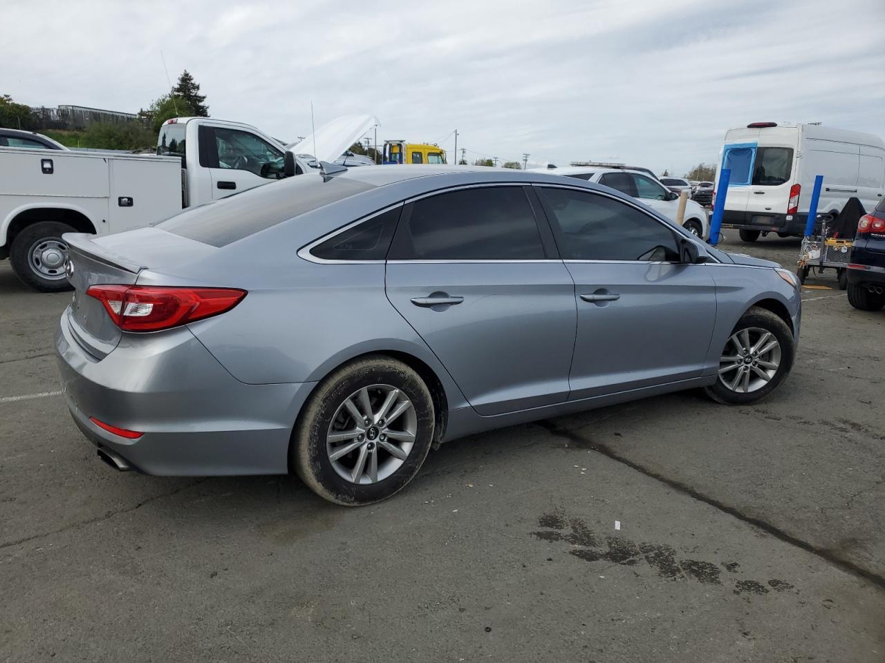 2017 HYUNDAI SONATA SE - Фото 3