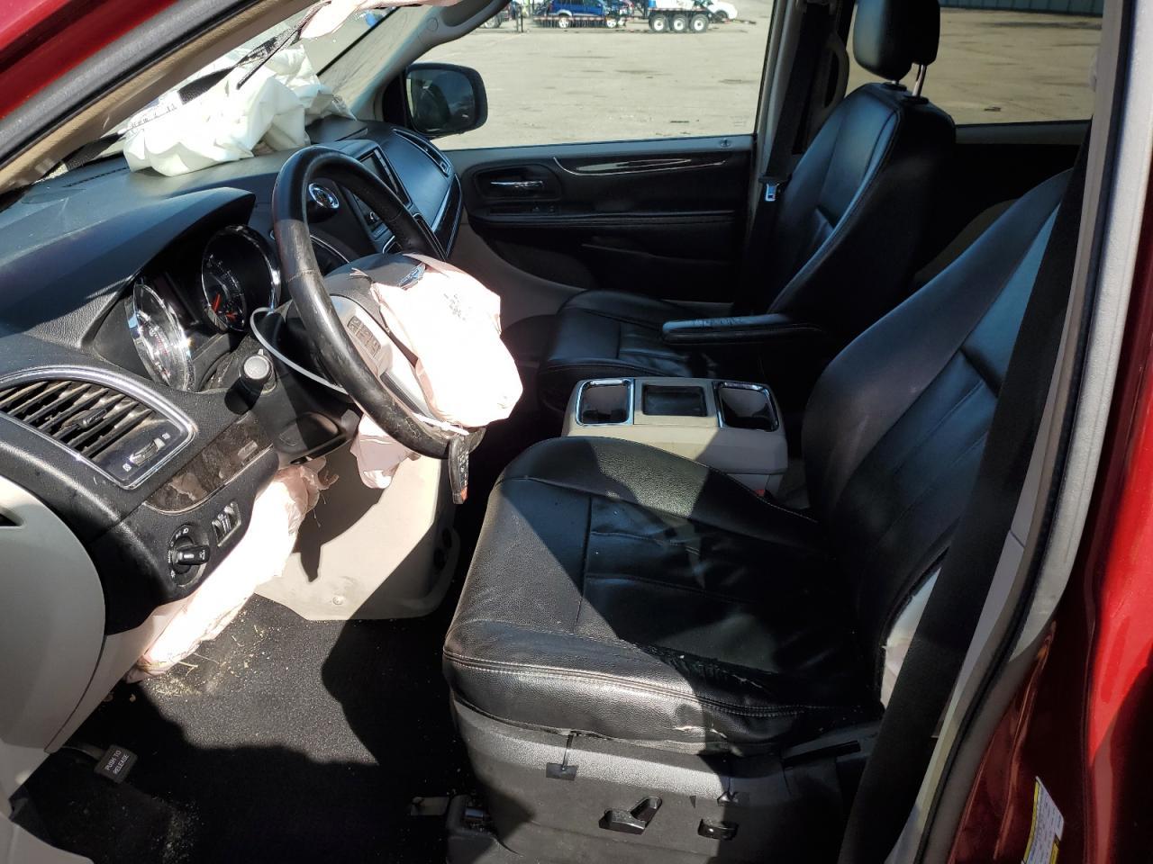 2014 CHRYSLER TOWN & COU - Image 7