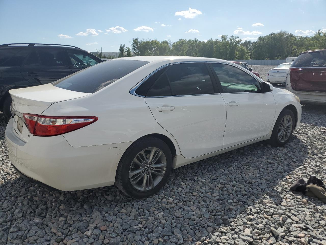 2015 TOYOTA CAMRY LE - Image 3