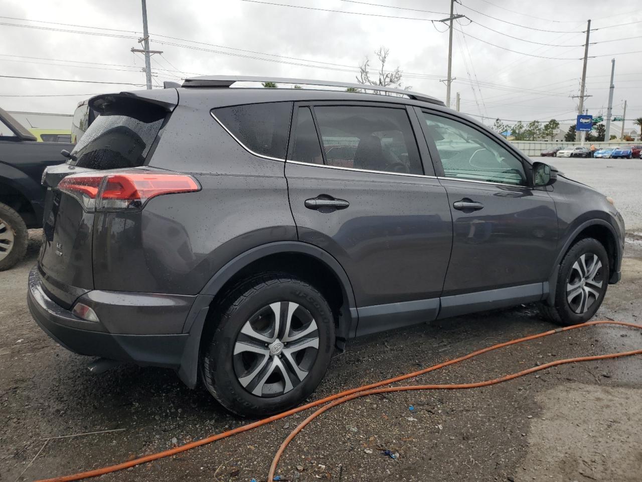 2017 TOYOTA RAV4 LE - Image 3