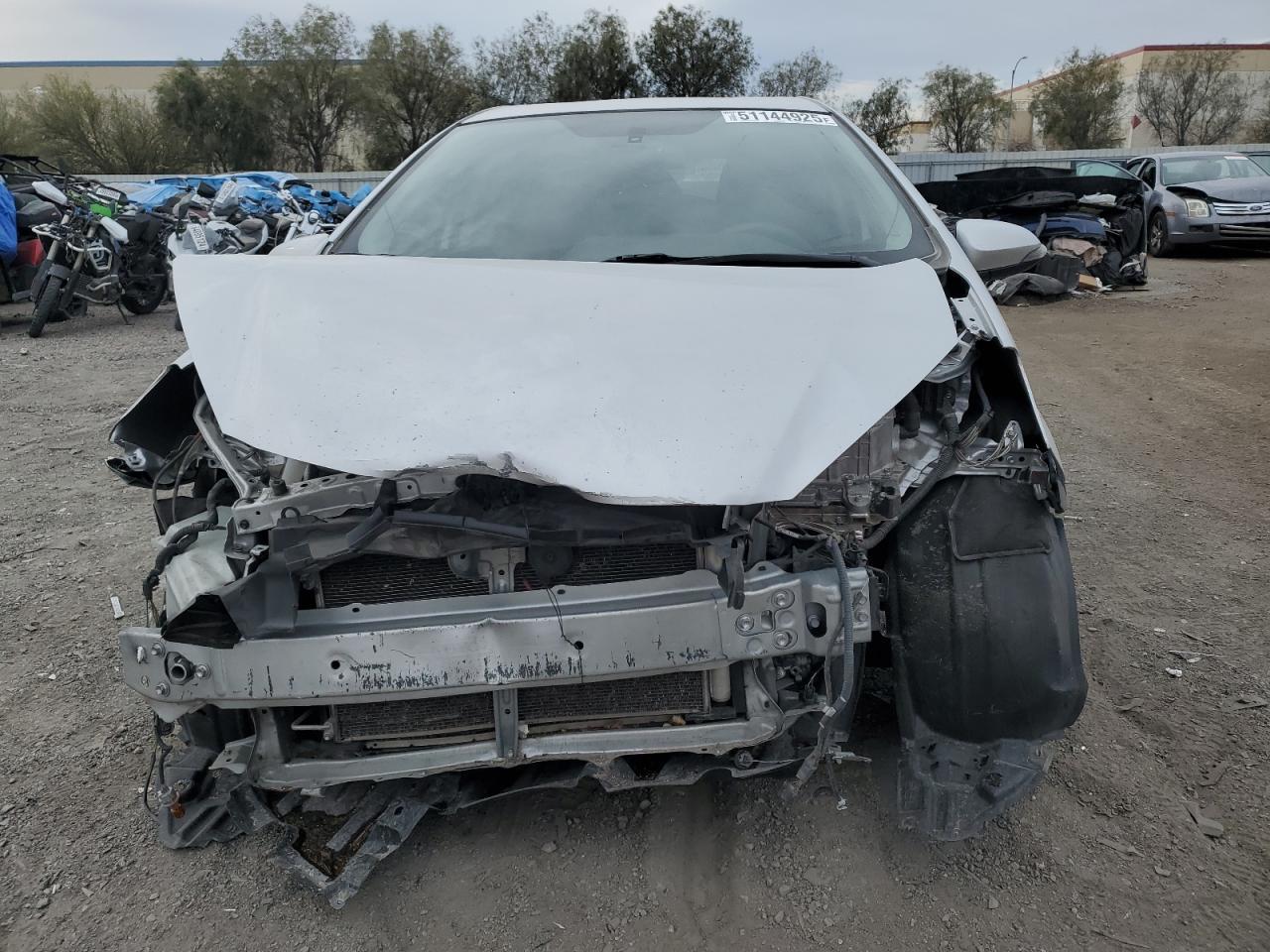 2015 TOYOTA PRIUS C - Фото 5