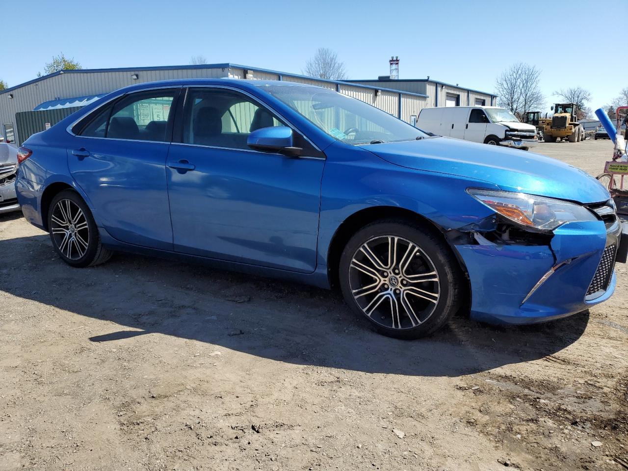2016 TOYOTA CAMRY LE - Фото 4