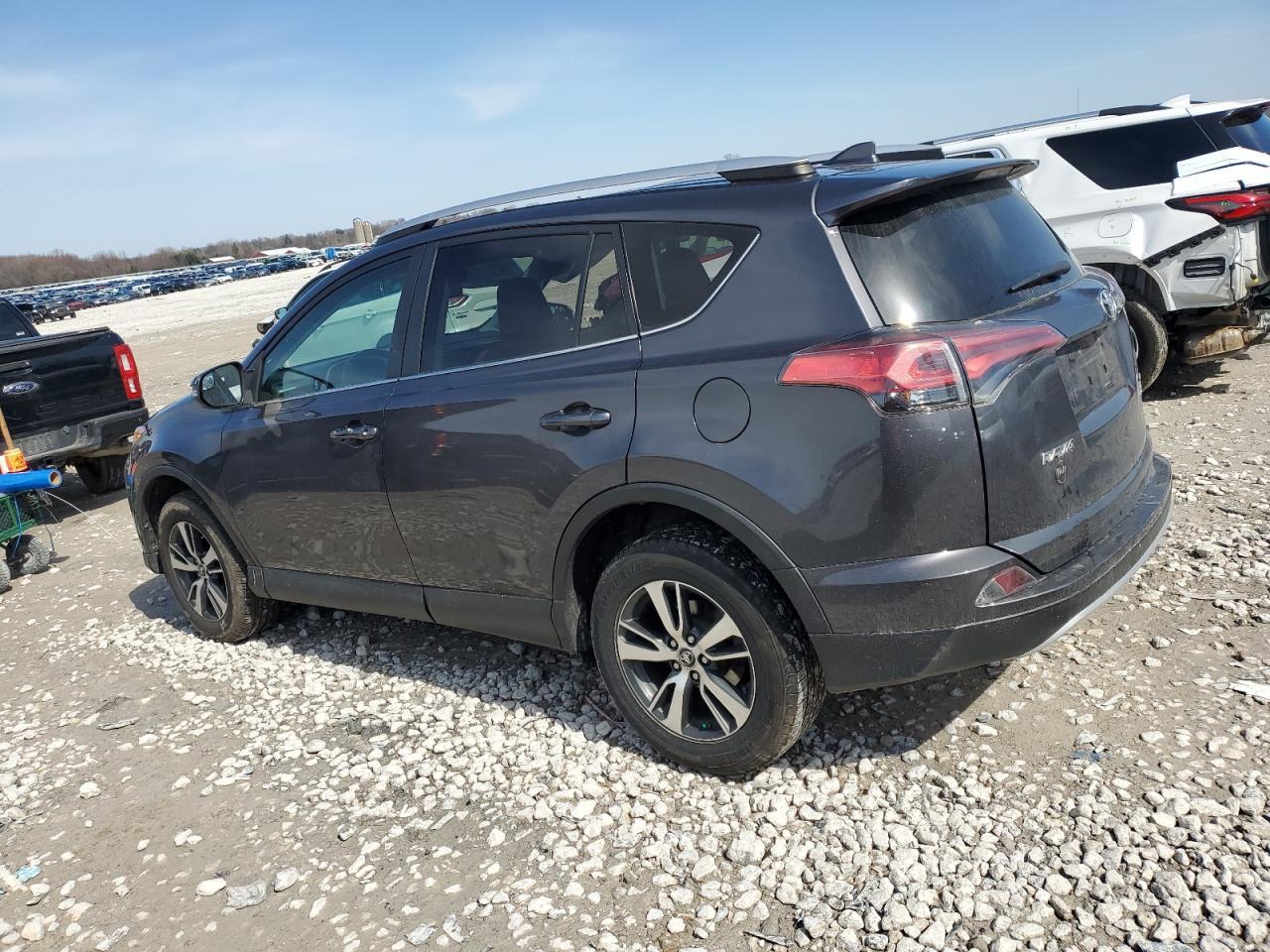 2016 TOYOTA RAV4 XLE - Фото 2