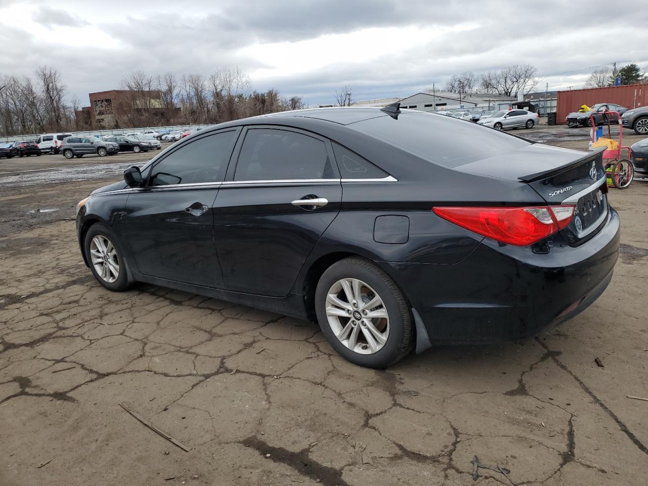 2013 HYUNDAI SONATA GLS - Фото 2