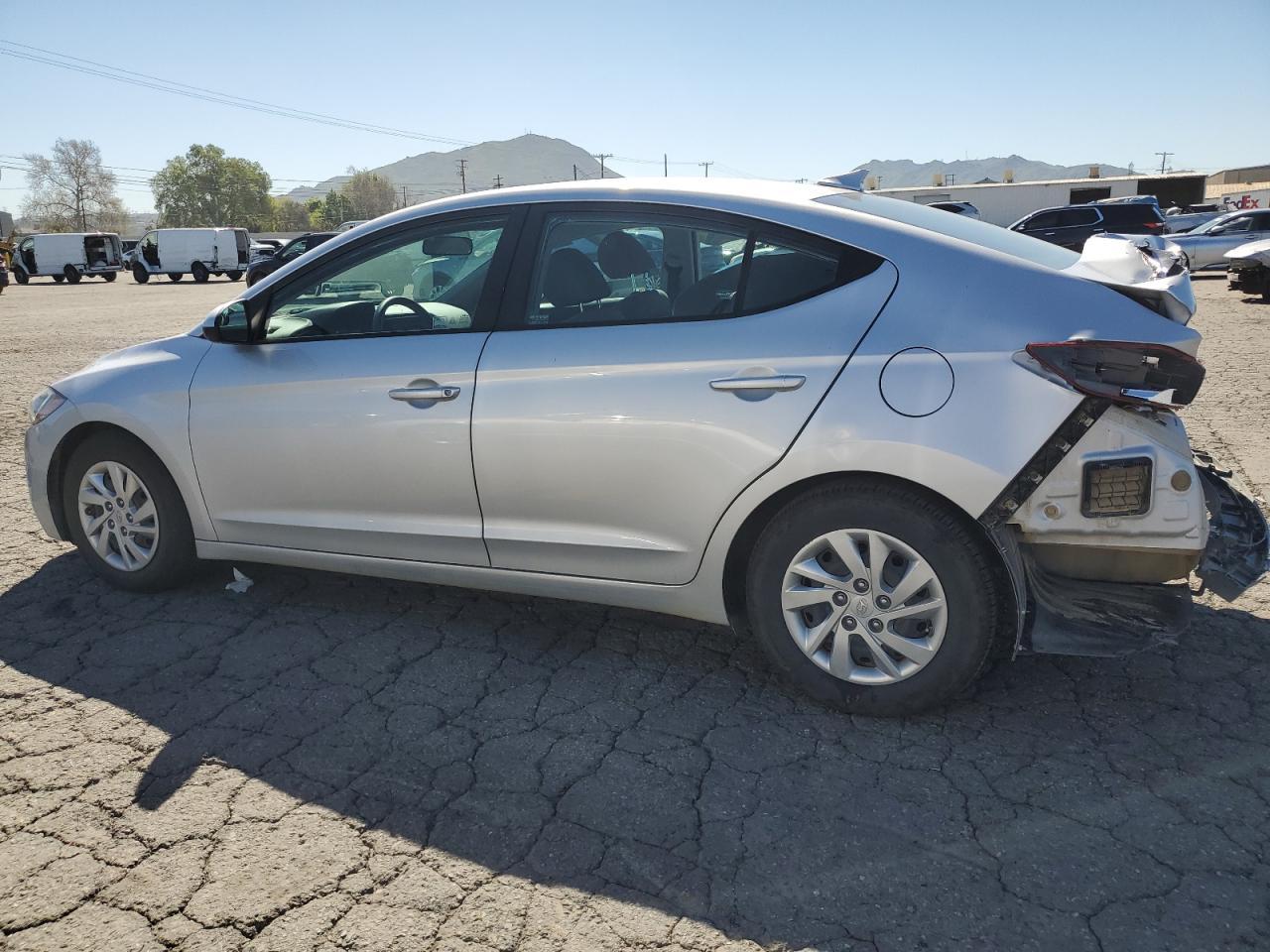 2017 HYUNDAI ELANTRA SE - Фото 2