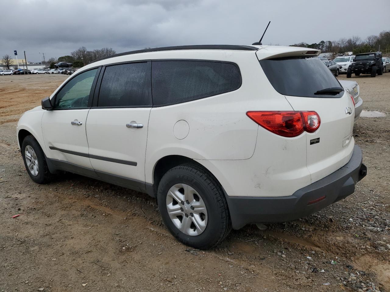 2012 CHEVROLET TRAVERSE L - Фото 2