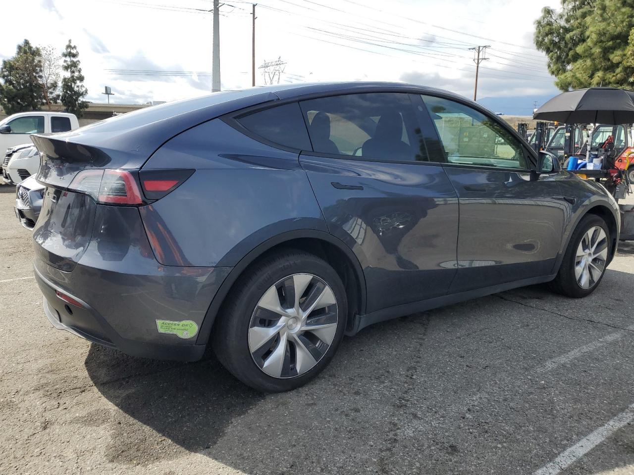 2023 TESLA MODEL Y - Фото 3