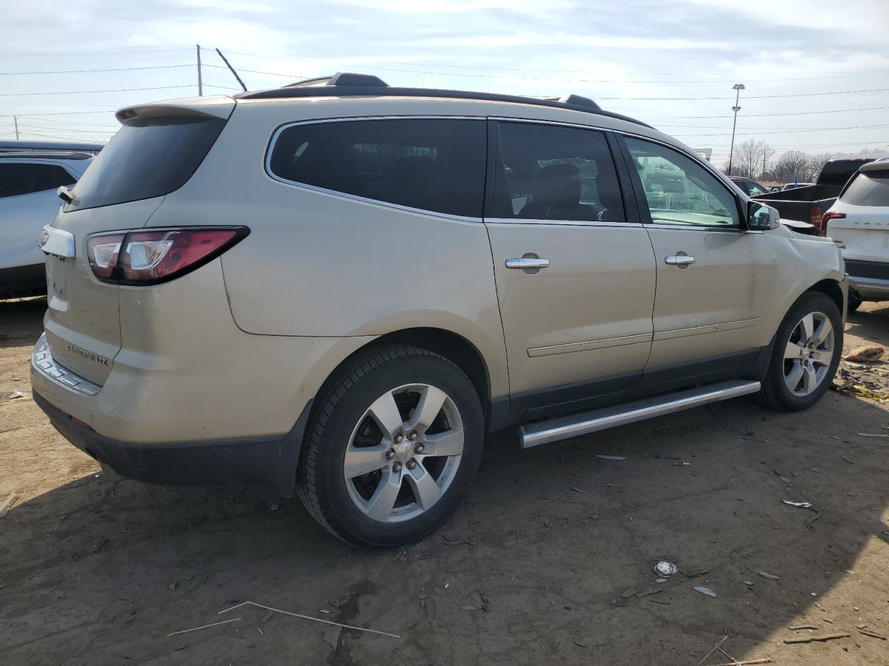 2015 CHEVROLET TRAVERSE L - Image 3