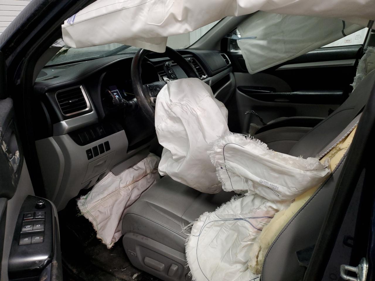 2015 TOYOTA HIGHLANDER - Image 7