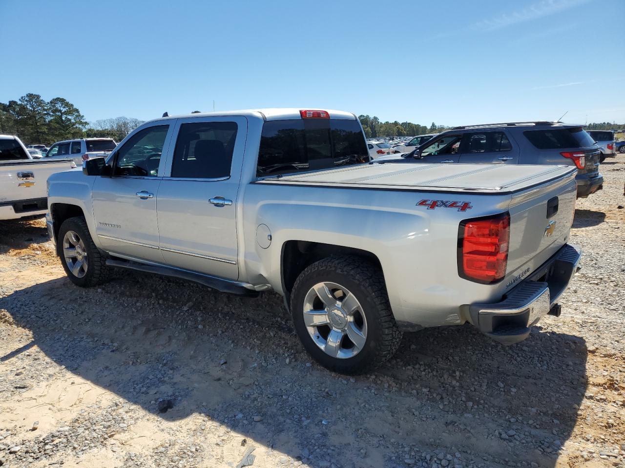 2015 CHEVROLET SILVERADO - Image 2