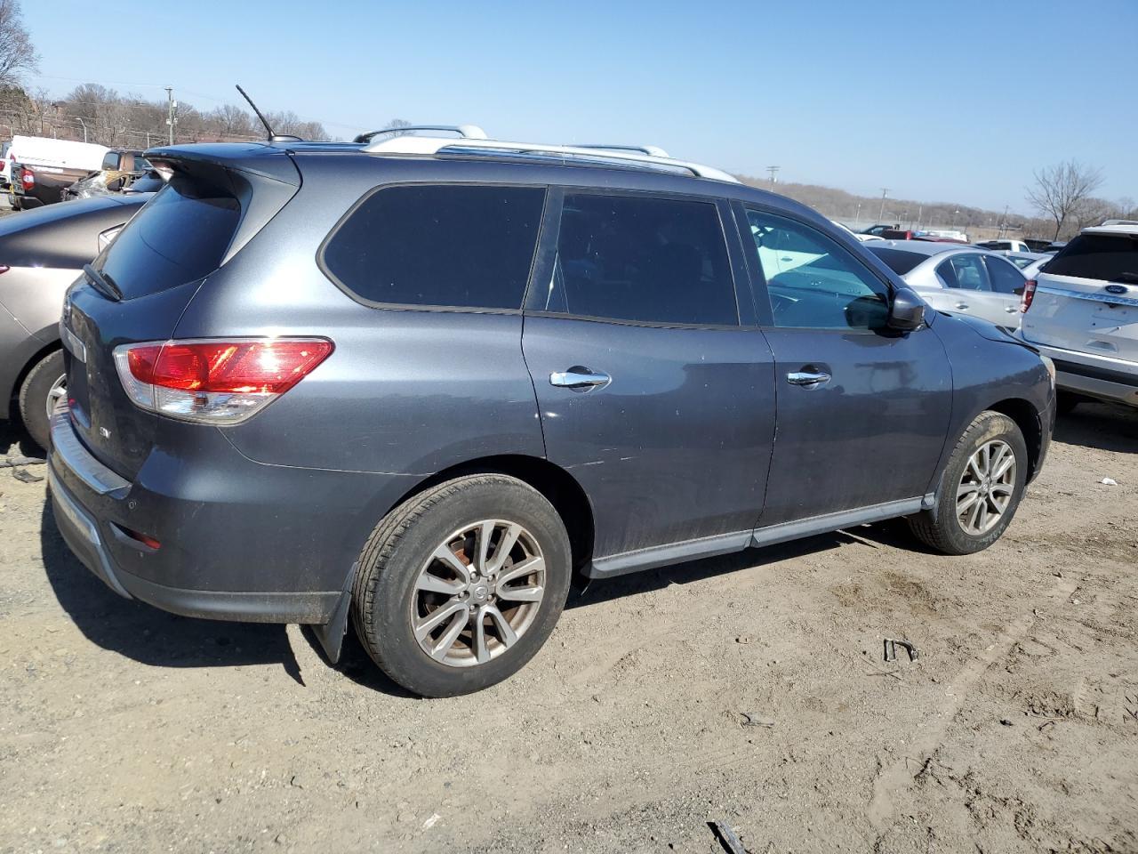2013 NISSAN PATHFINDER - Image 3