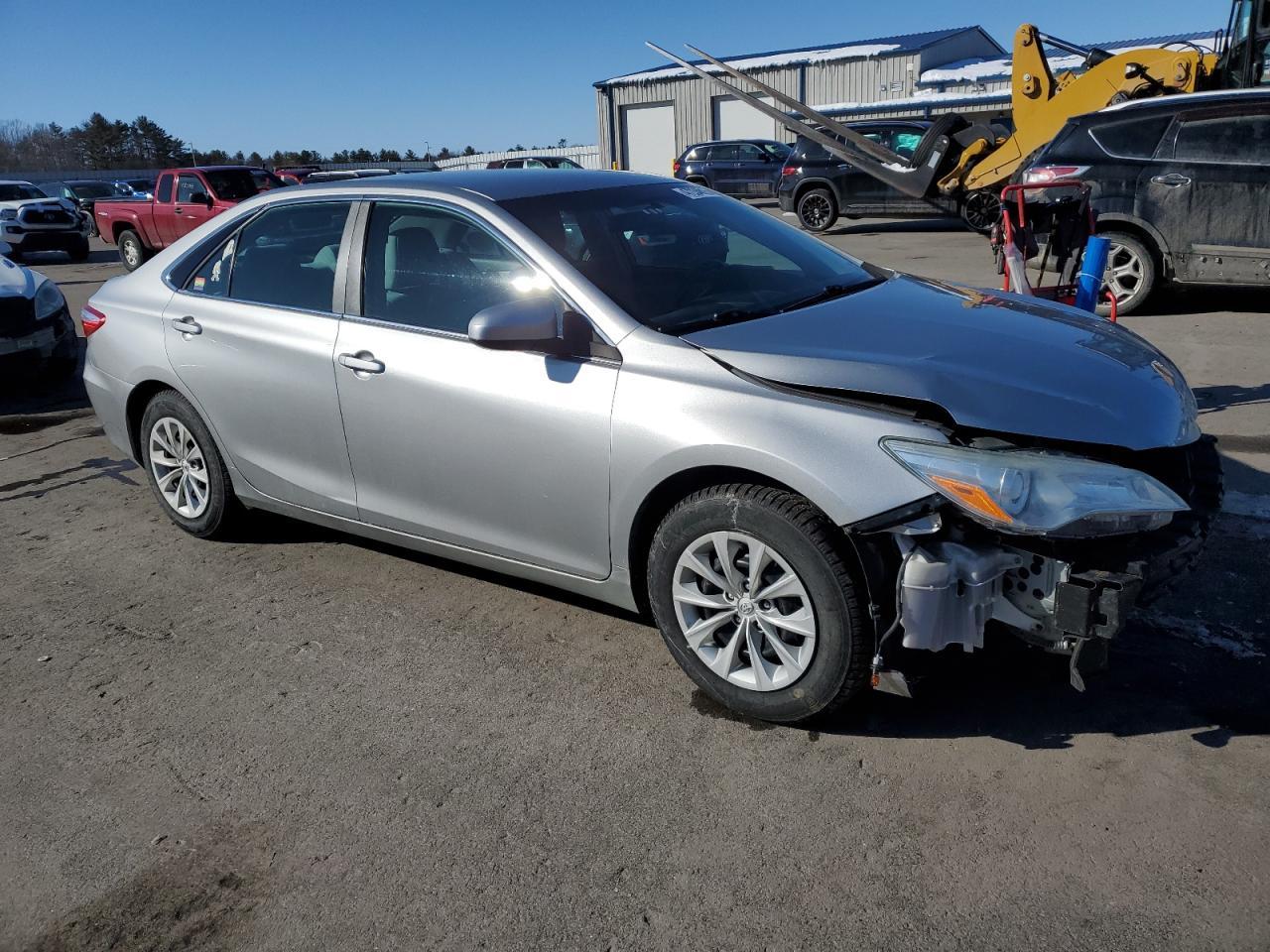 2016 TOYOTA CAMRY LE - Фото 4