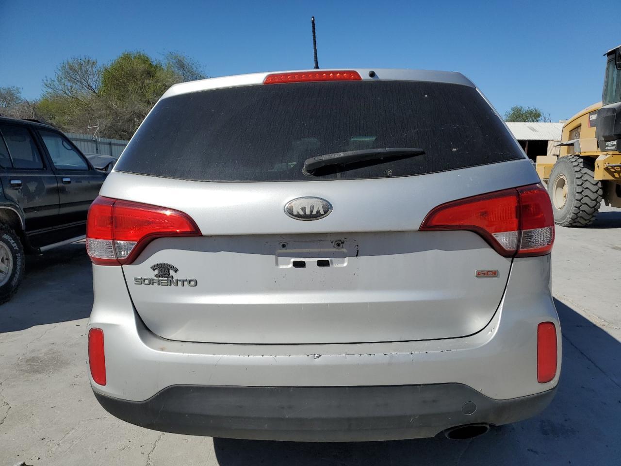 2014 KIA SORENTO LX - Фото 6