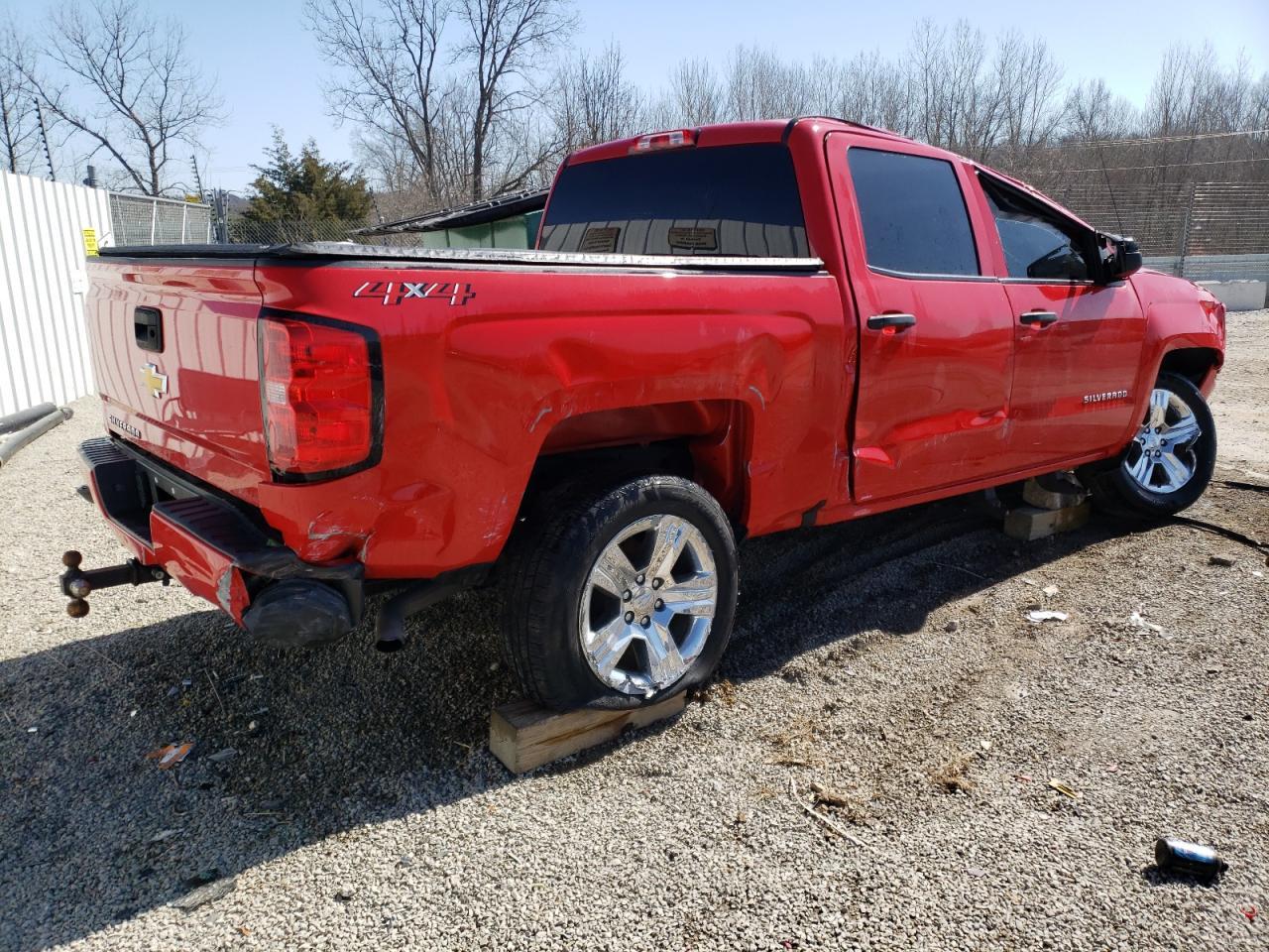 2018 CHEVROLET SILVERADO - Фото 3