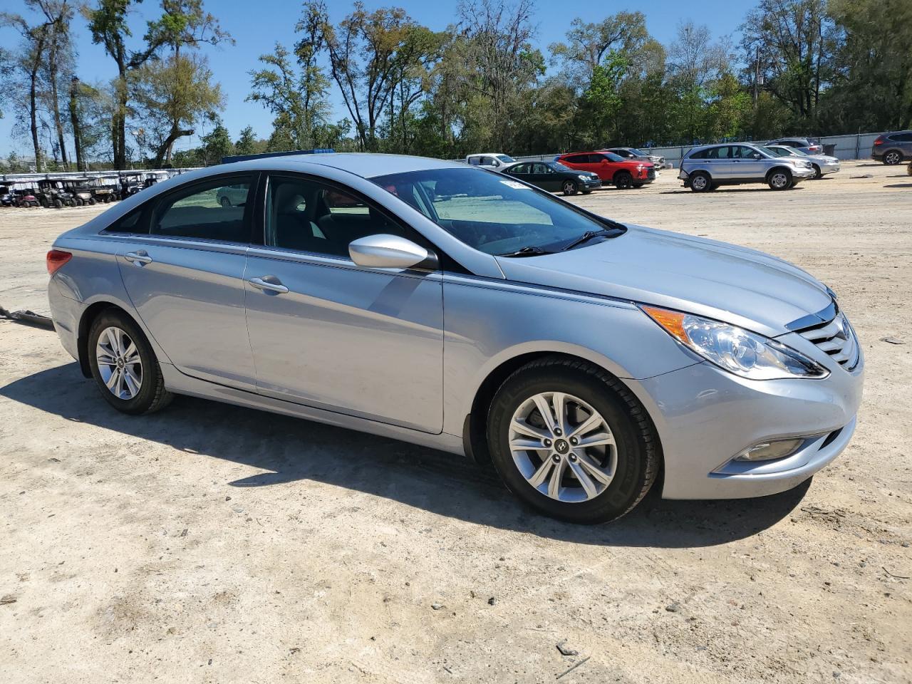 2013 HYUNDAI SONATA GLS - Image 4