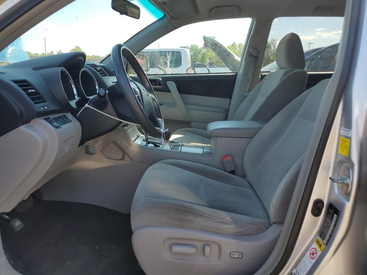 2011 TOYOTA HIGHLANDER - Фото 7