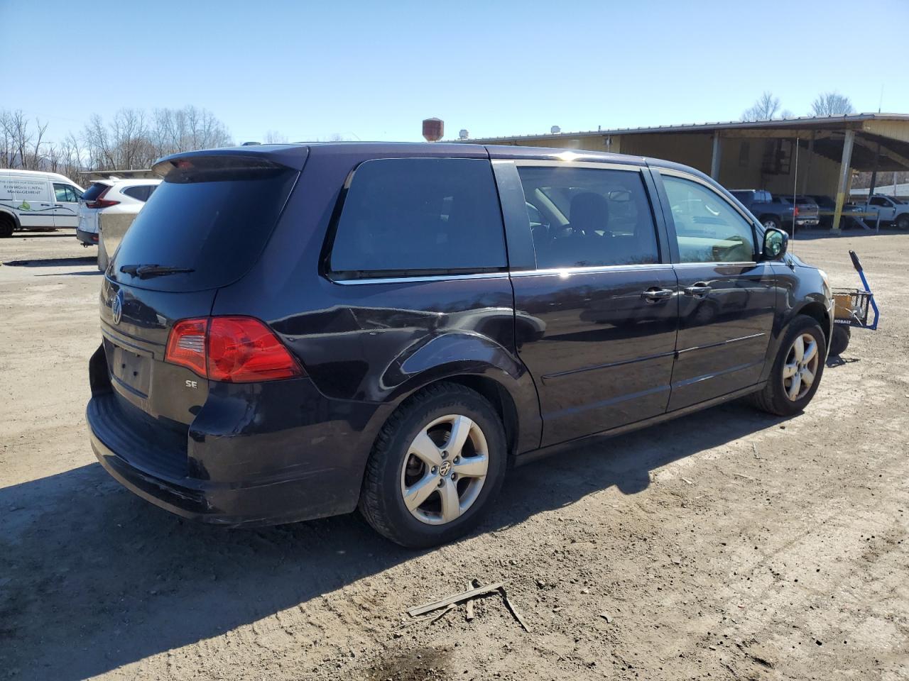 2010 VOLKSWAGEN ROUTAN SE - Фото 3