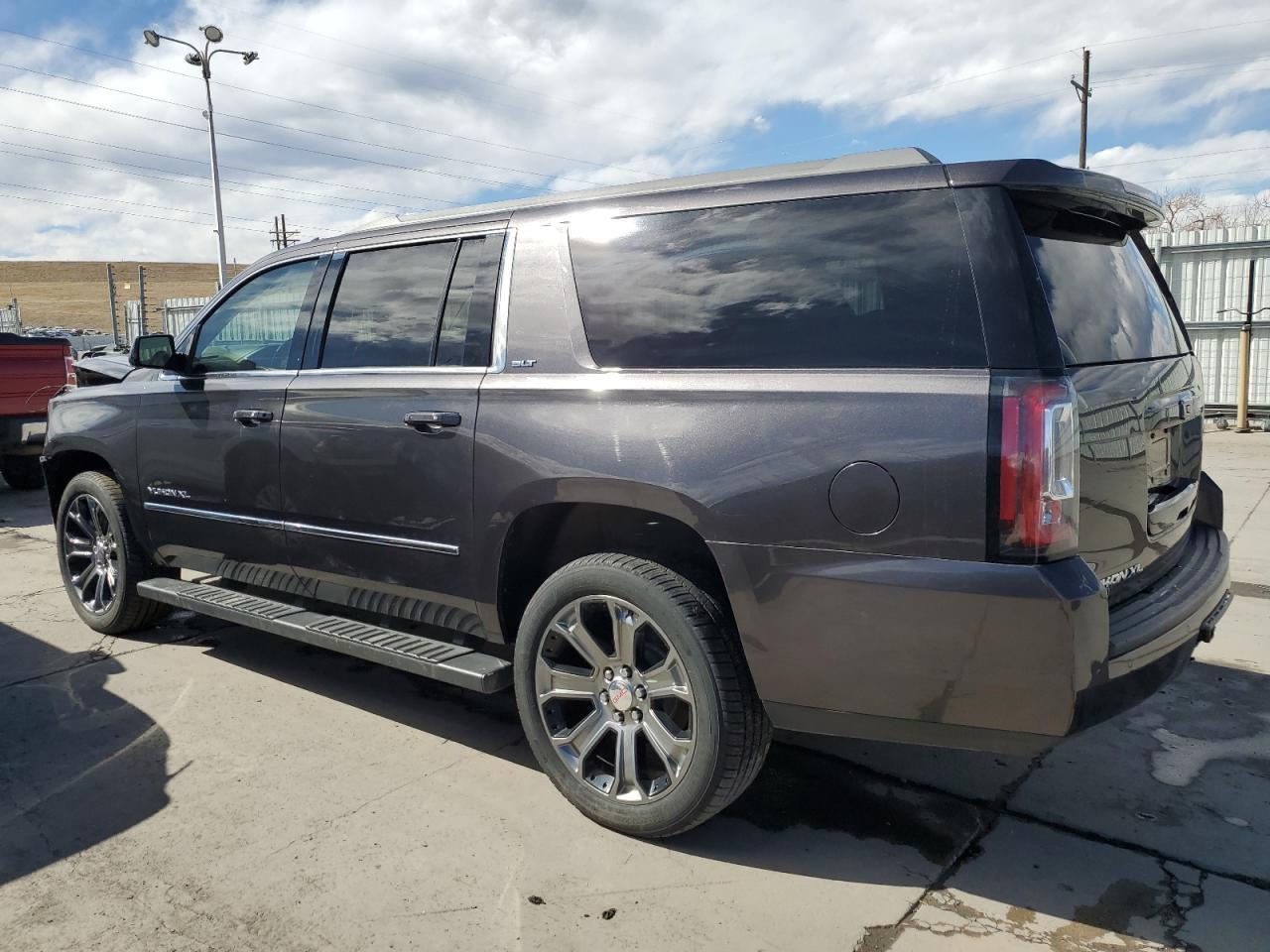 2016 GMC YUKON XL K - Фото 2