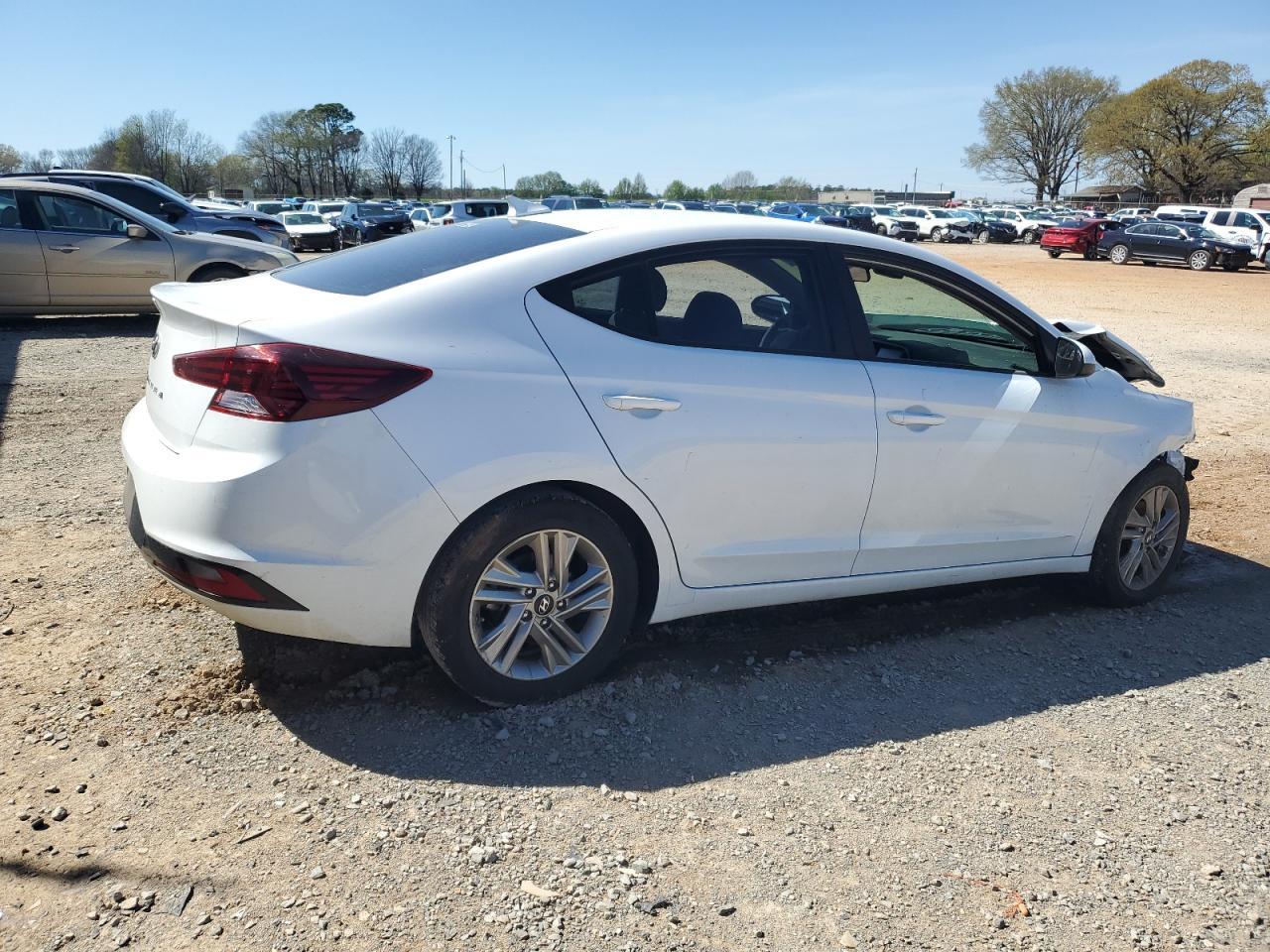 2019 HYUNDAI ELANTRA SE - Фото 3