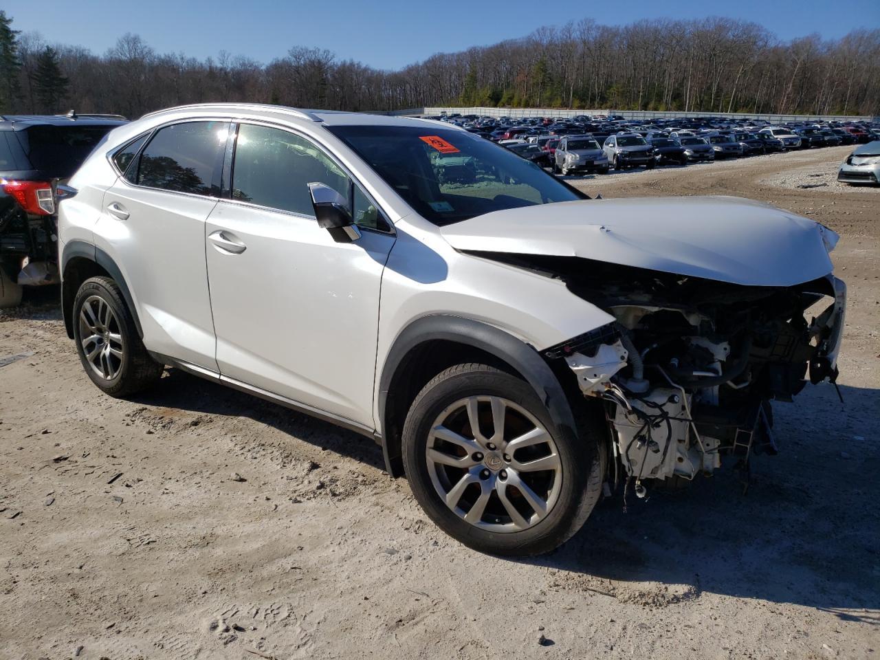 2015 LEXUS NX 200T - Фото 4