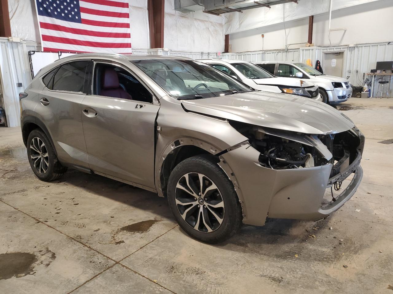2017 LEXUS NX 200T BA - Фото 4