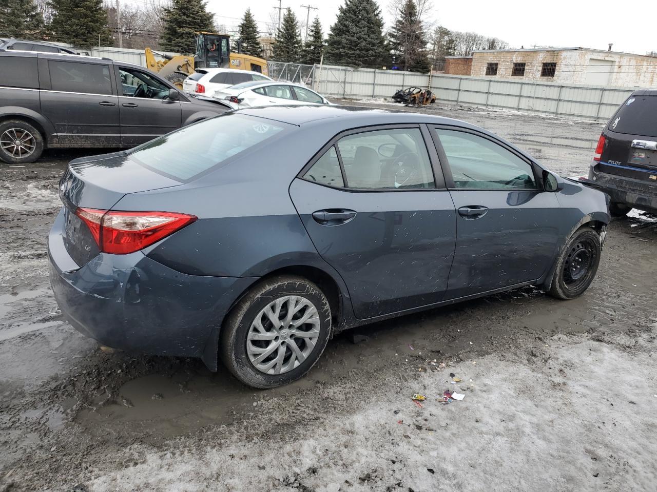 2018 TOYOTA COROLLA L - Фото 3