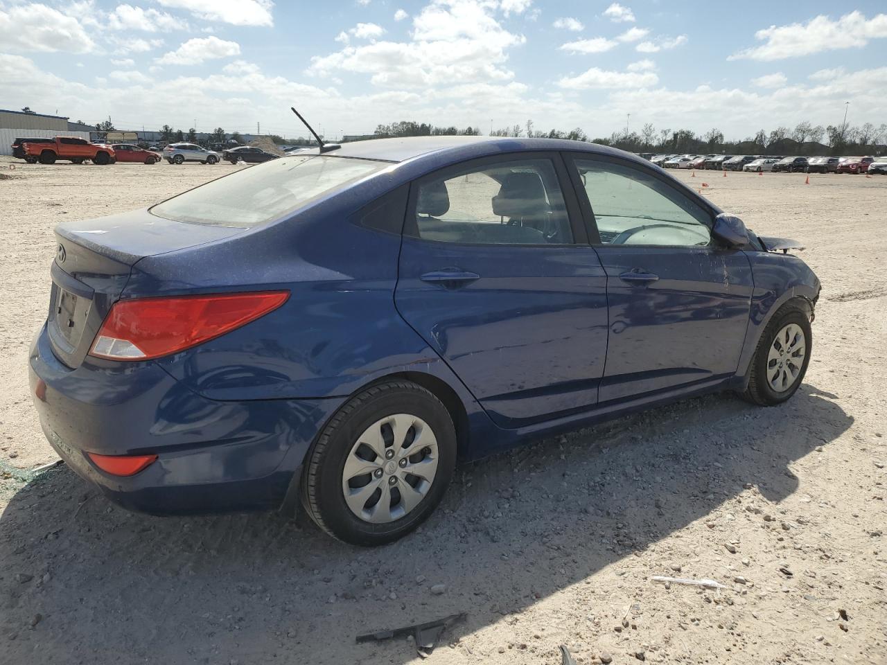 2016 HYUNDAI ACCENT SE - Фото 3