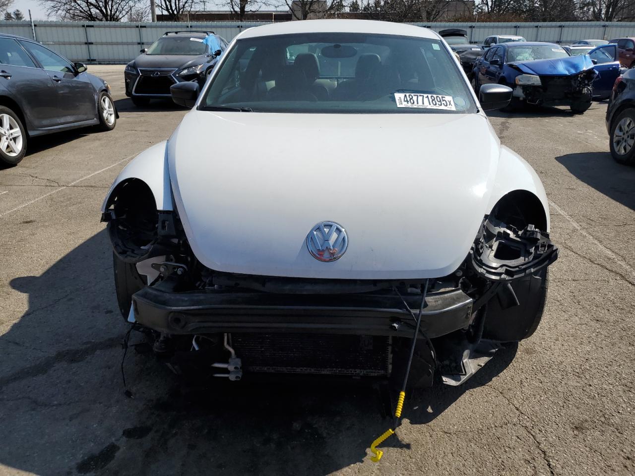 2015 VOLKSWAGEN BEETLE 1.8 - Фото 5