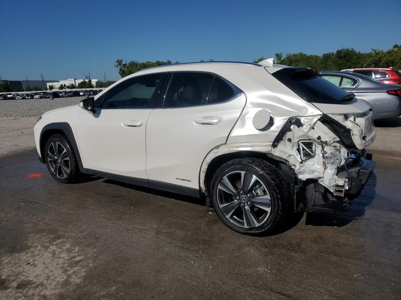 2021 LEXUS UX 250H - Фото 2