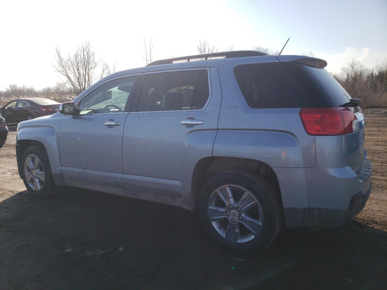 2014 GMC TERRAIN SL - Image 2