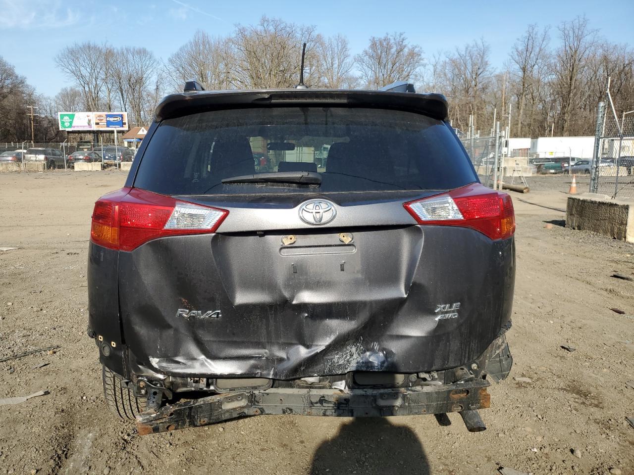 2015 TOYOTA RAV4 XLE - Image 6