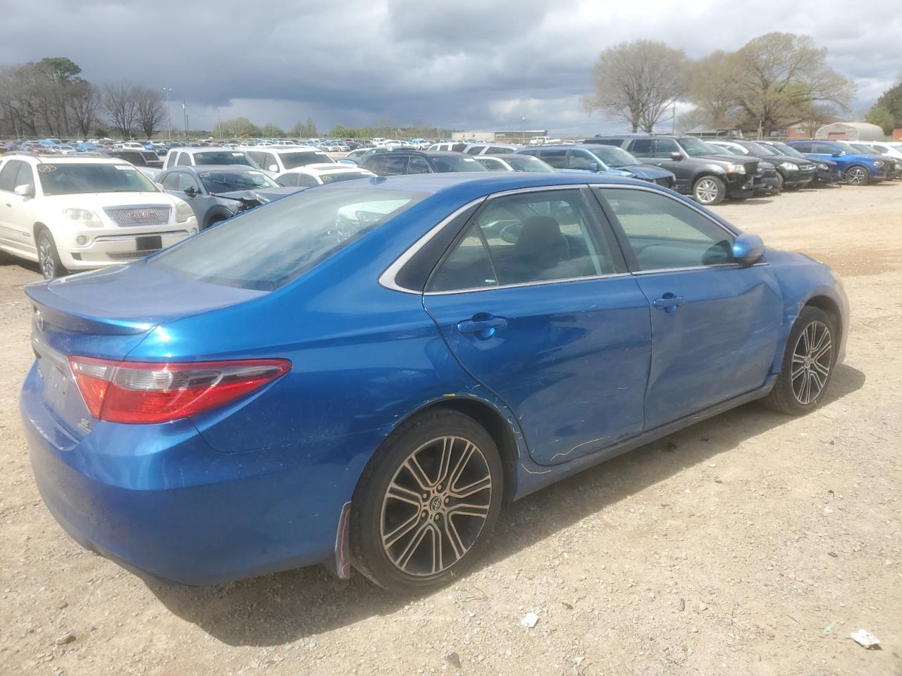 2016 TOYOTA CAMRY LE - Фото 3