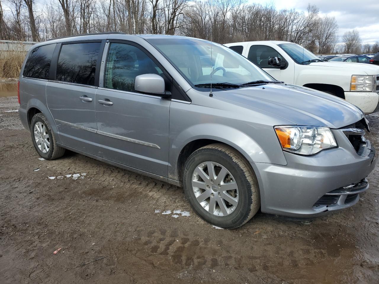 2014 CHRYSLER TOWN & COU - Image 4