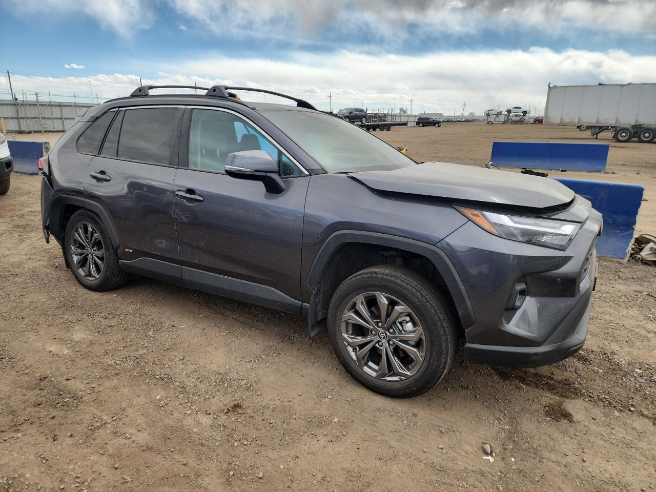 2022 TOYOTA RAV4 XLE P - Image 4