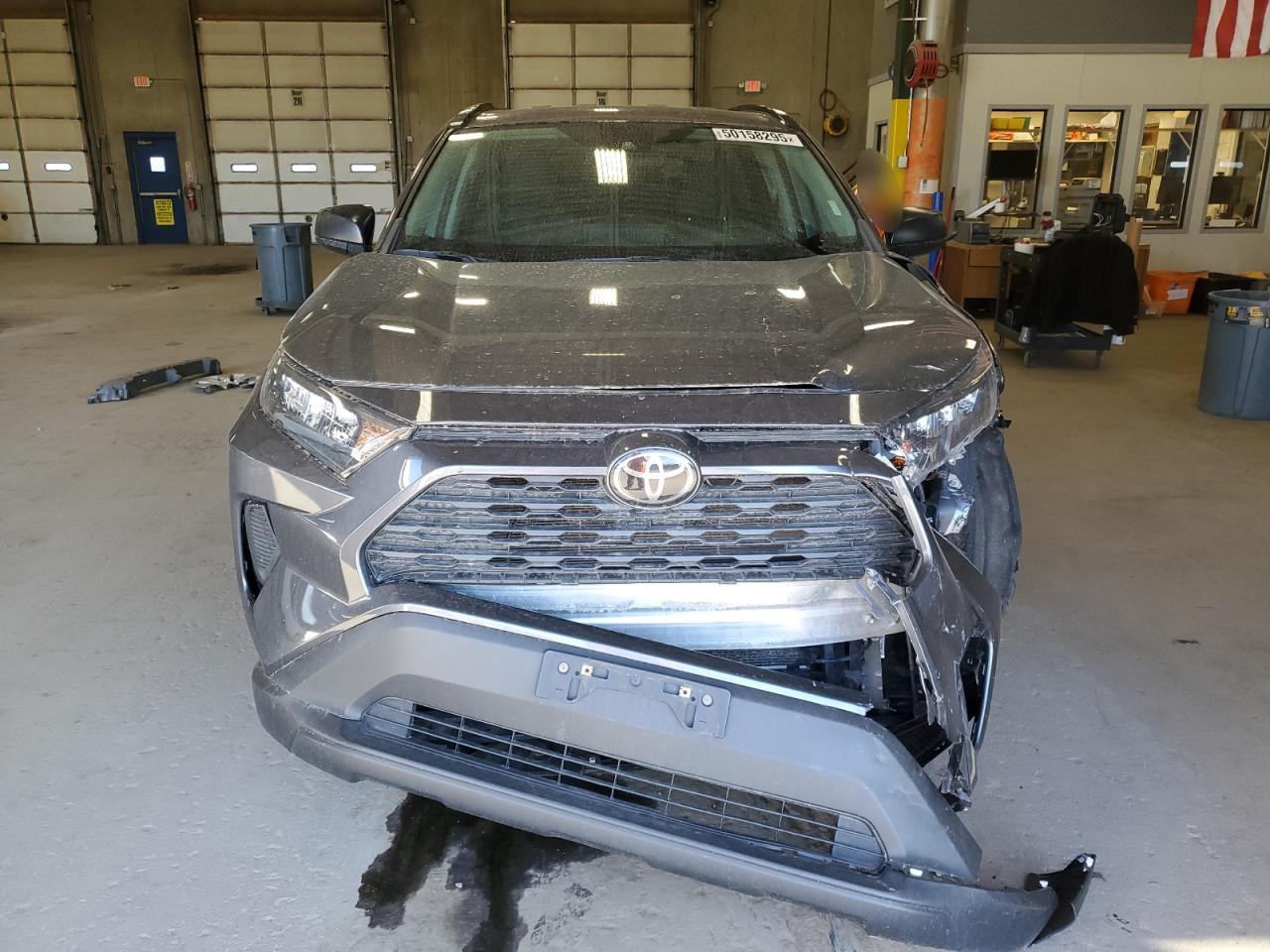 2021 TOYOTA RAV4 LE - Фото 5