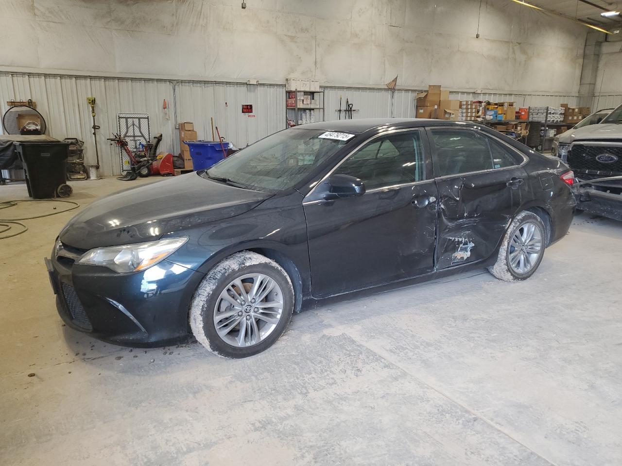 2016 TOYOTA CAMRY LE