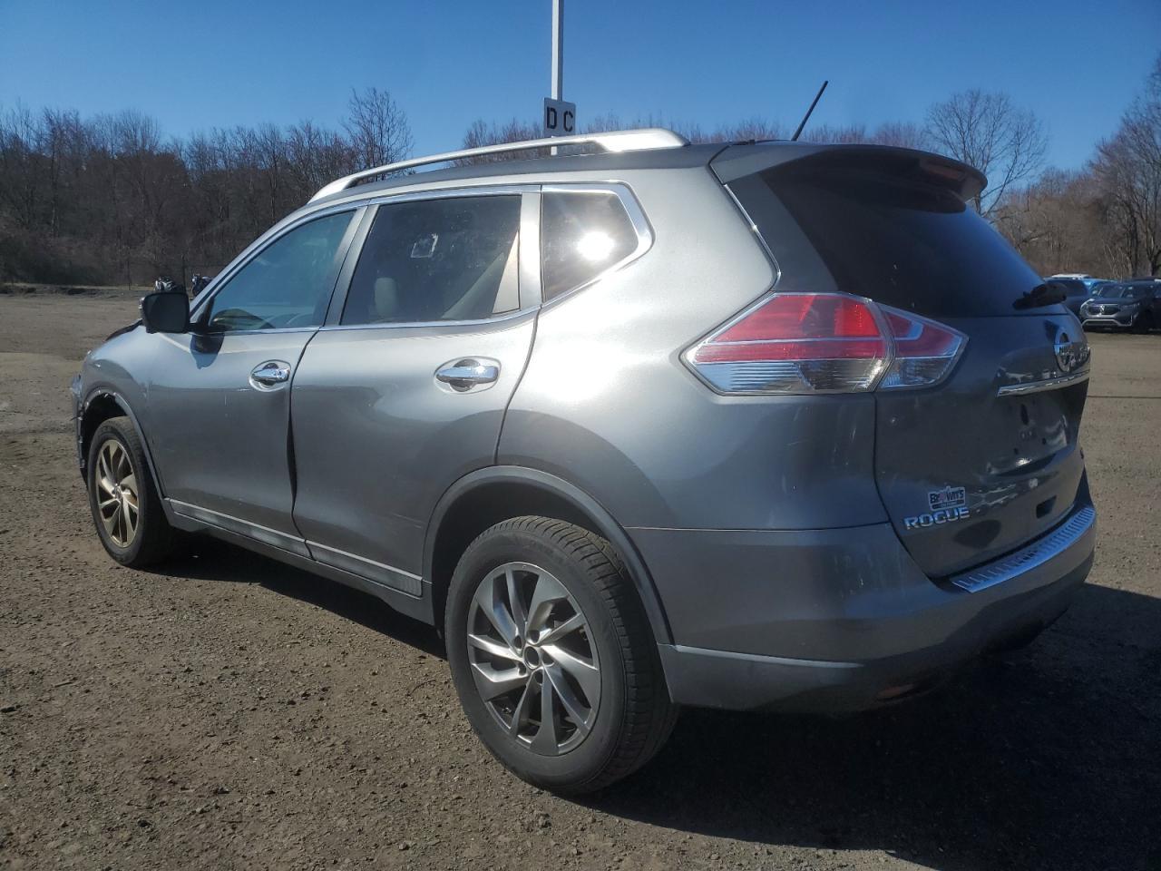 2015 NISSAN ROGUE S - Image 2