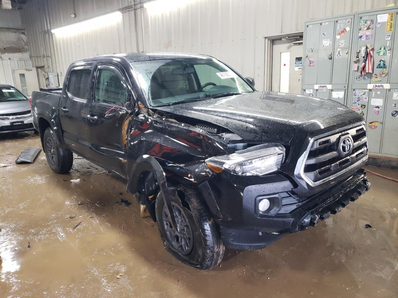 2017 TOYOTA TACOMA DOU - Фото 4