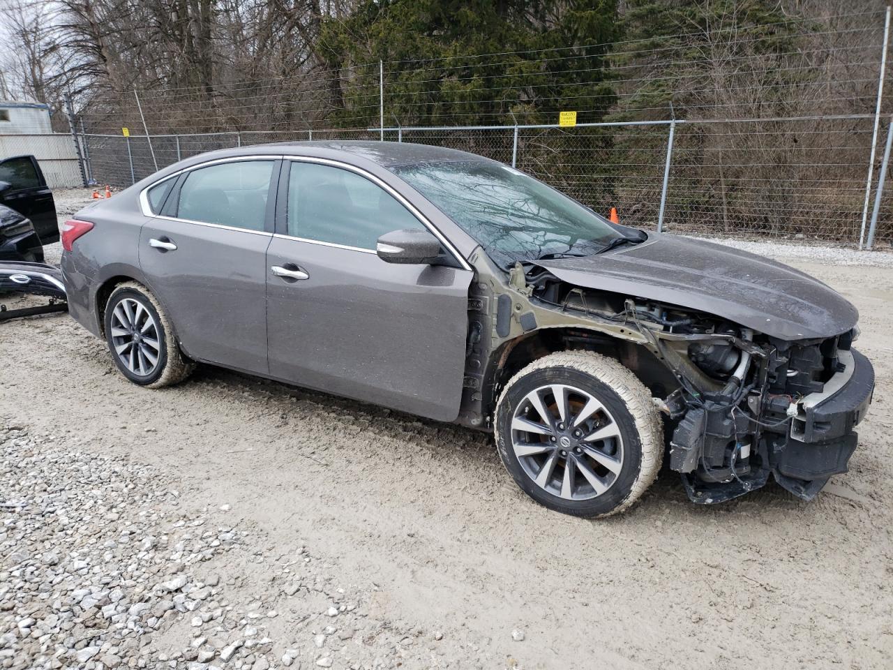 2017 NISSAN ALTIMA 2.5 - Image 4