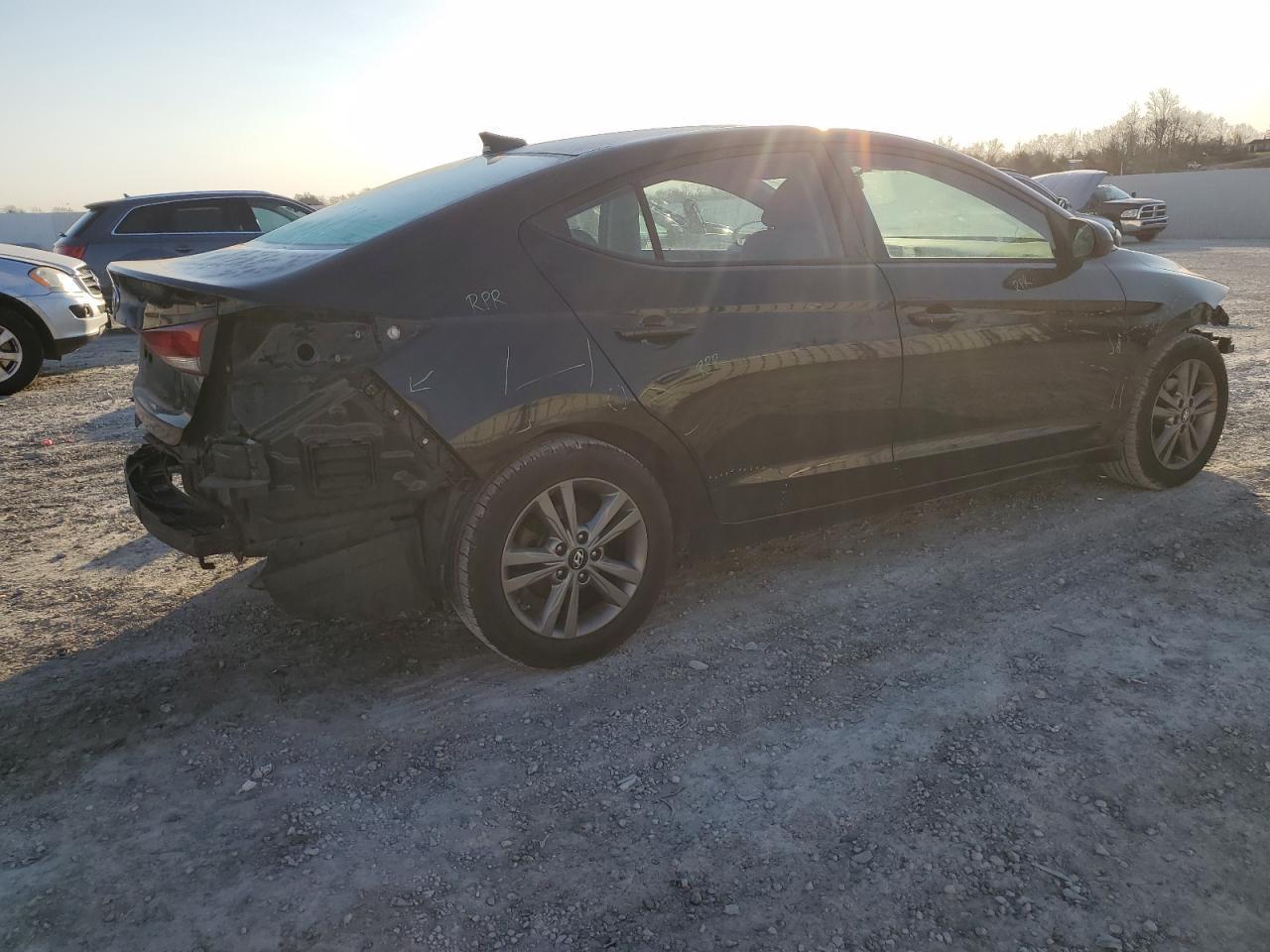 2018 HYUNDAI ELANTRA SE - Image 3