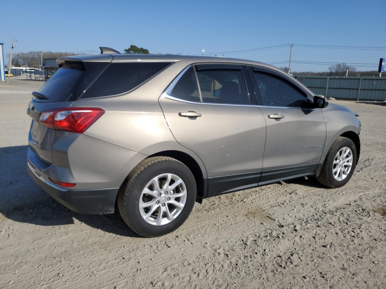 2019 CHEVROLET EQUINOX LT - Image 3
