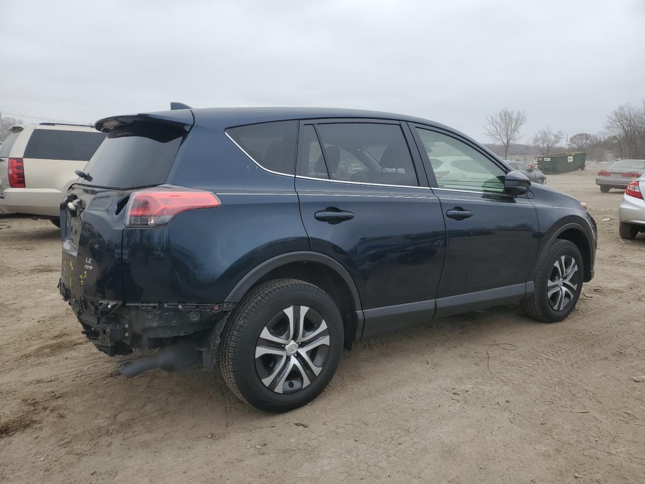 2018 TOYOTA RAV4 LE - Image 3