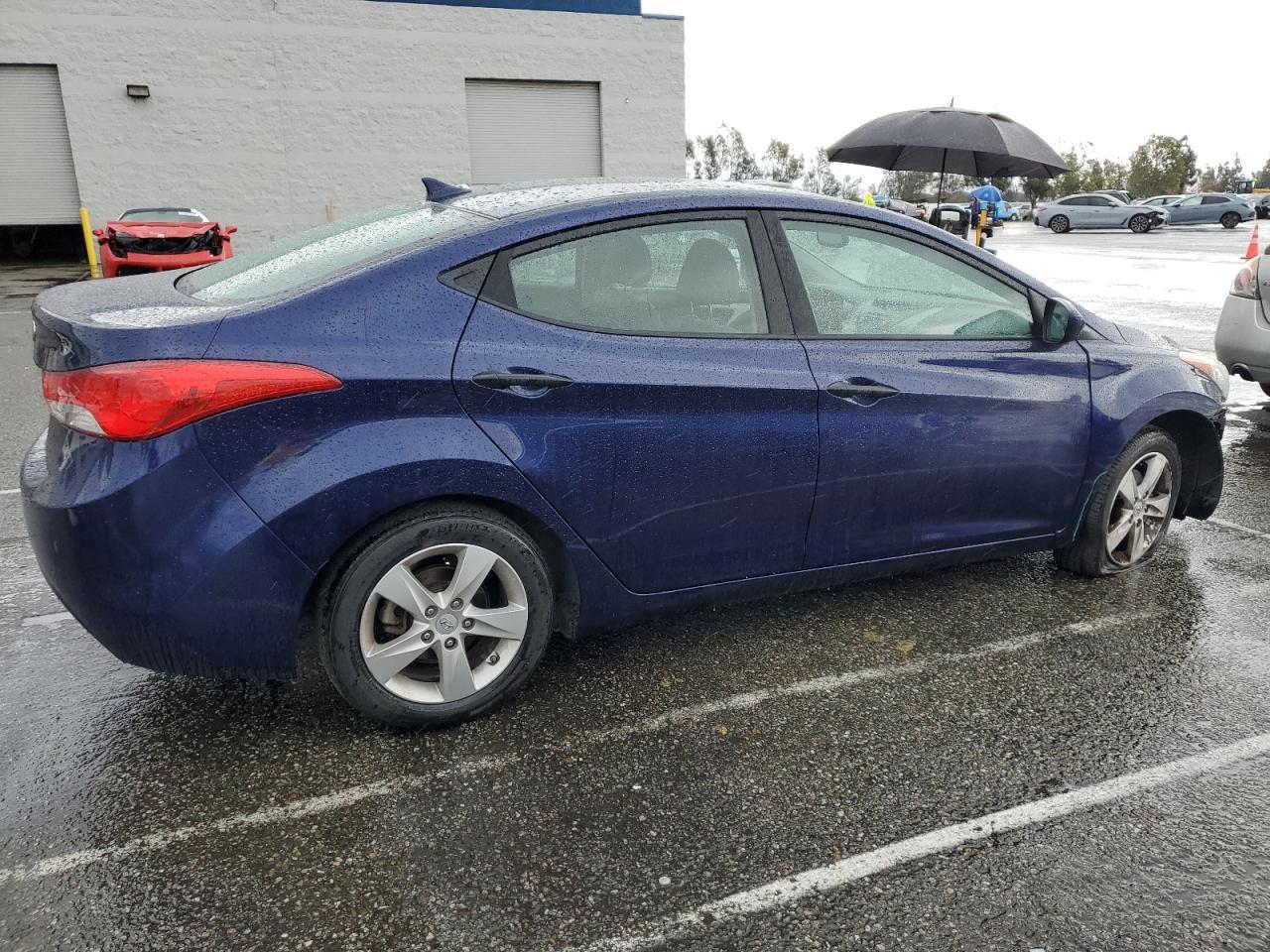 2013 HYUNDAI ELANTRA GL - Image 3