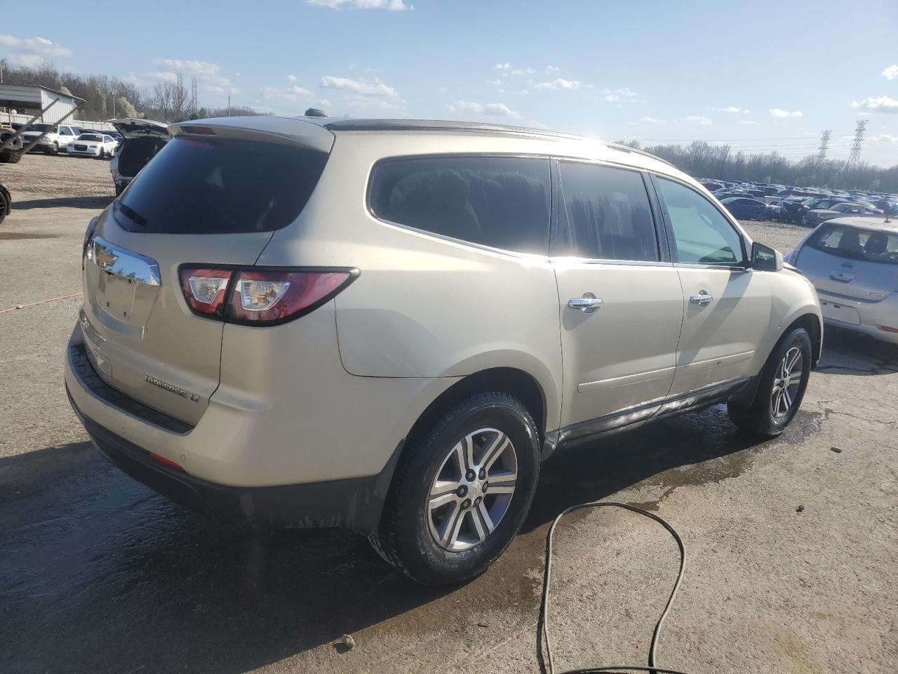 2015 CHEVROLET TRAVERSE L - Фото 3