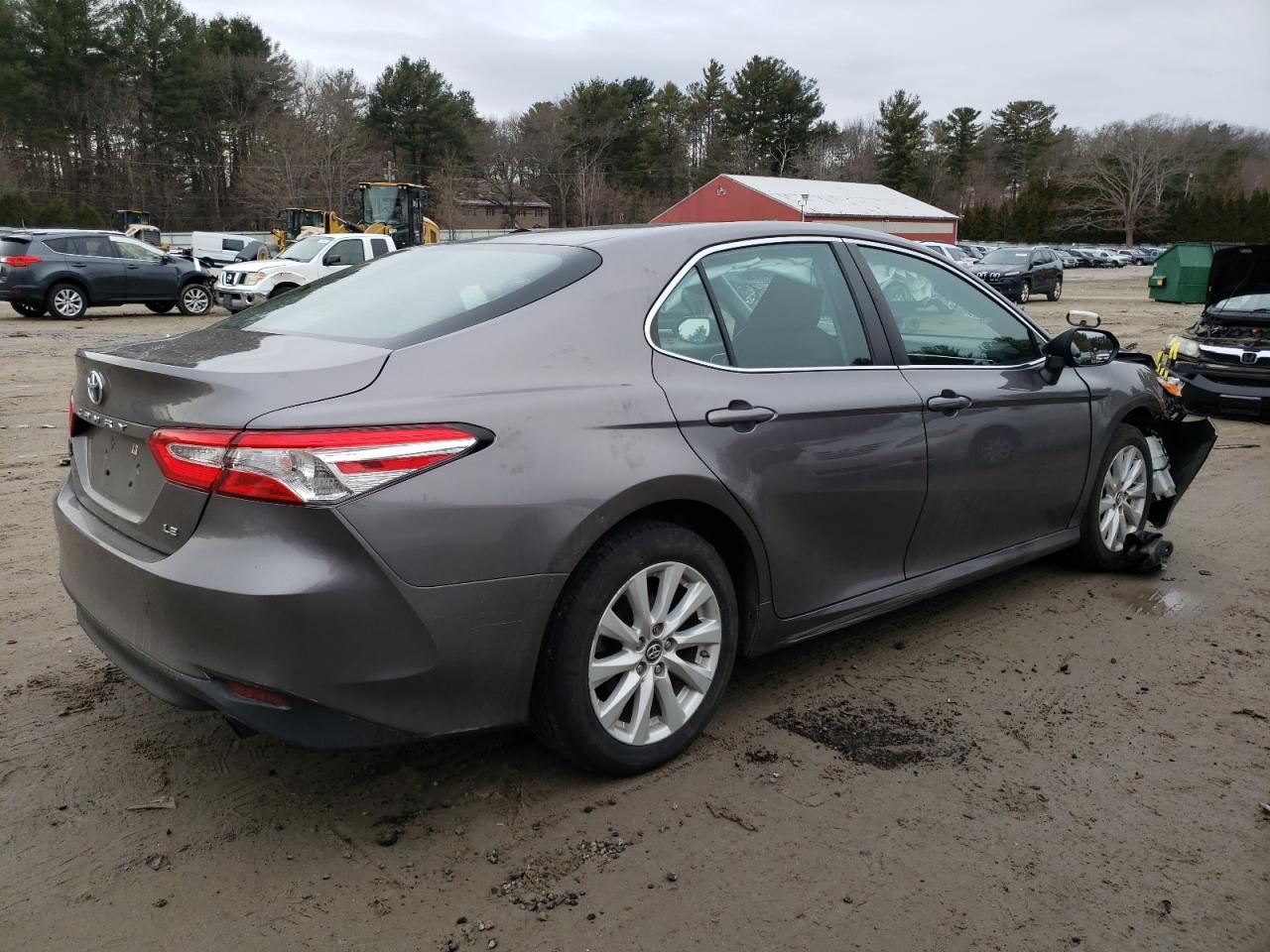 2018 TOYOTA CAMRY L - Фото 3